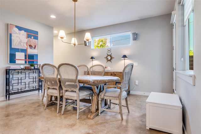 1010 Gallivant Lane, Dallas, TX 75218