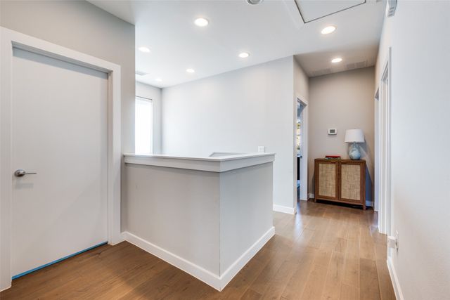 1010 Gallivant Lane, Dallas, TX 75218