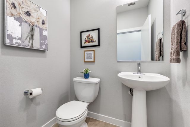 1010 Gallivant Lane, Dallas, TX 75218