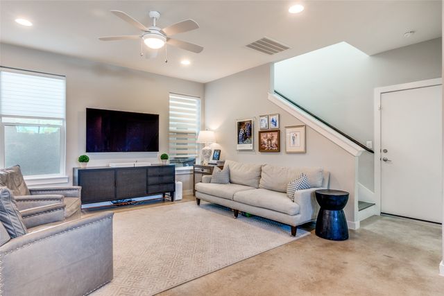 1010 Gallivant Lane, Dallas, TX 75218