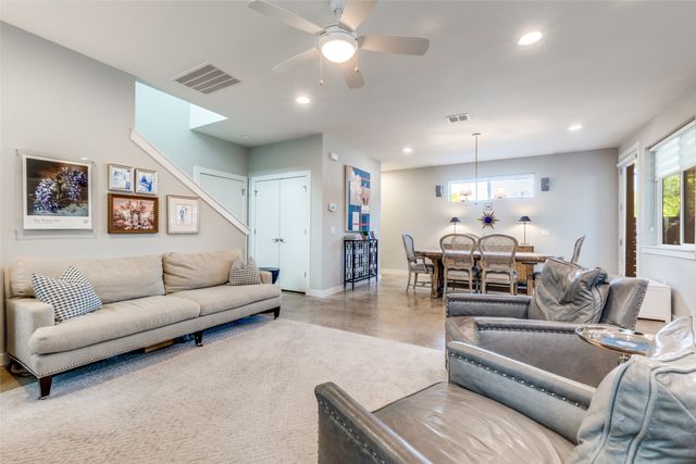 1010 Gallivant Lane, Dallas, TX 75218