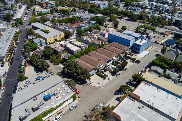 1920 Canal, Venice, CA 90291