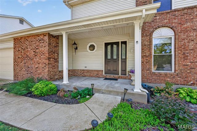 5434 Greenton Way, St Louis, MO 63128