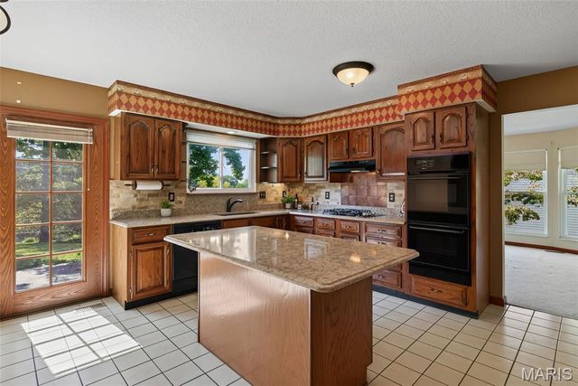 5434 Greenton Way, St Louis, MO 63128