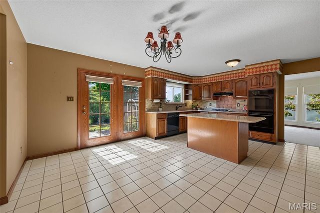 5434 Greenton Way, St Louis, MO 63128