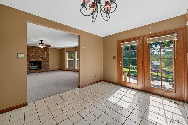 5434 Greenton Way, St Louis, MO 63128