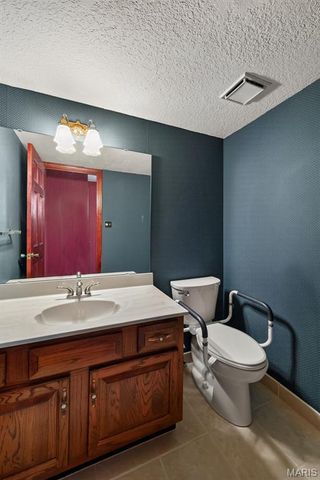 5434 Greenton Way, St Louis, MO 63128