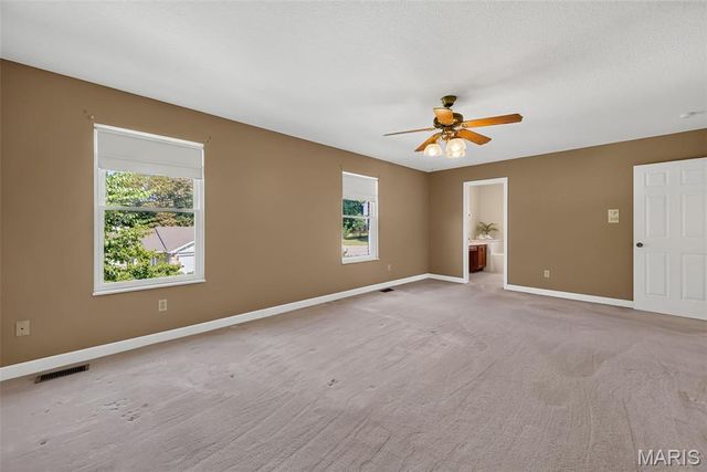 5434 Greenton Way, St Louis, MO 63128