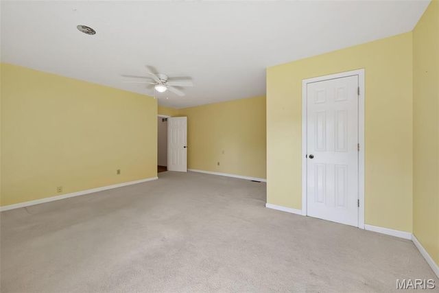 5434 Greenton Way, St Louis, MO 63128