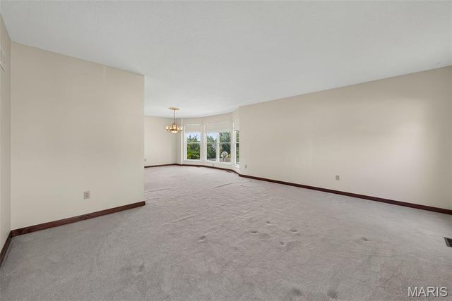 5434 Greenton Way, St Louis, MO 63128