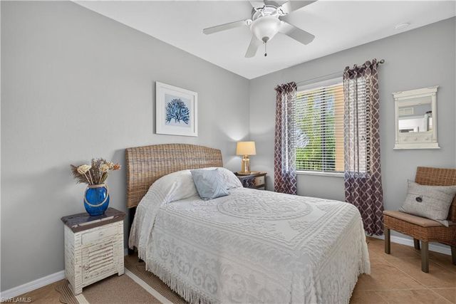 9727 Acqua CT 433, Naples, FL 34113
