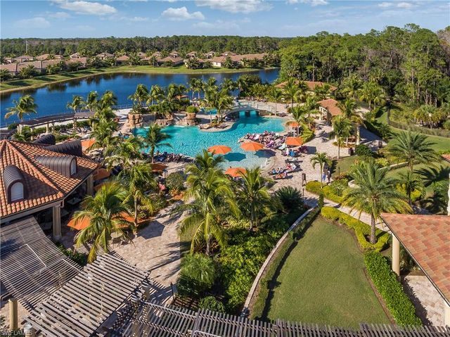 9727 Acqua CT 433, Naples, FL 34113