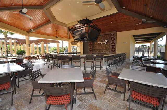 9727 Acqua CT 433, Naples, FL 34113