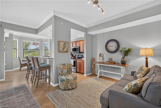 9727 Acqua CT 433, Naples, FL 34113