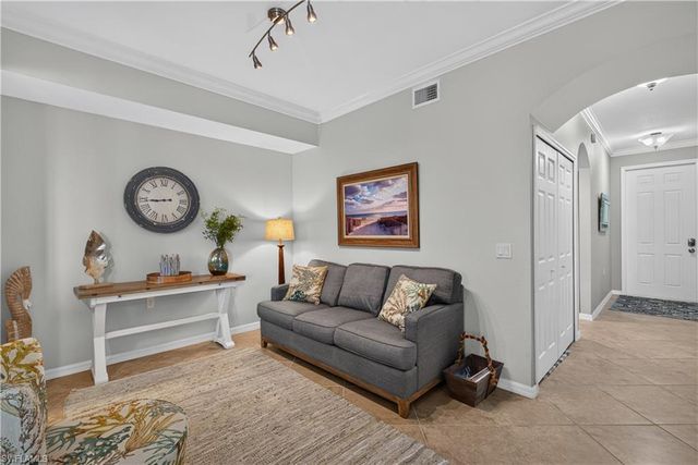 9727 Acqua CT 433, Naples, FL 34113