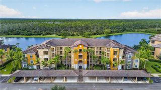 9727 Acqua CT 433, Naples, FL 34113