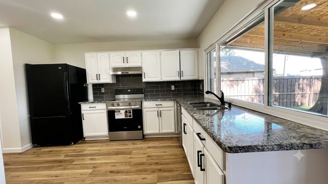 1314 Applegate Drive, Lewisville, TX 75067