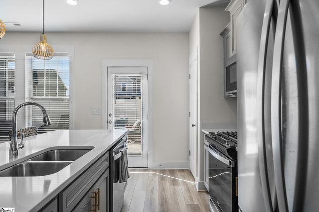 61 Mardale Lane, Greenville, SC 29609