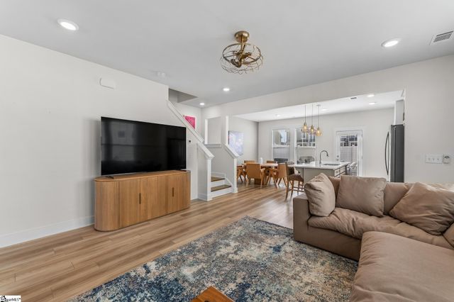 61 Mardale Lane, Greenville, SC 29609