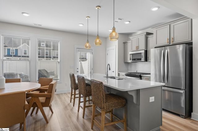 61 Mardale Lane, Greenville, SC 29609