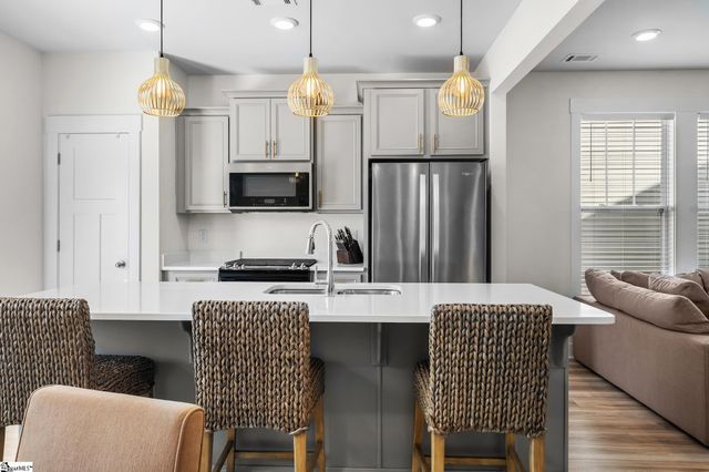 61 Mardale Lane, Greenville, SC 29609