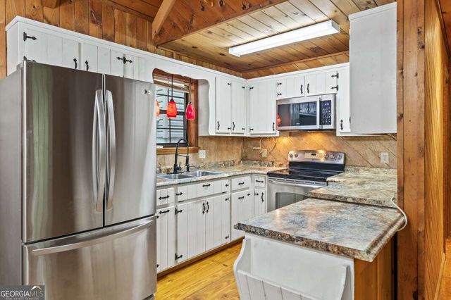344 Robertson Drive, Blairsville, GA 30512