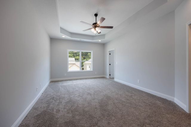 460 Ayden Ln, Clarksville, TN 37042