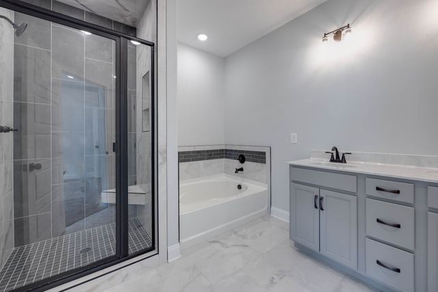 460 Ayden Ln, Clarksville, TN 37042