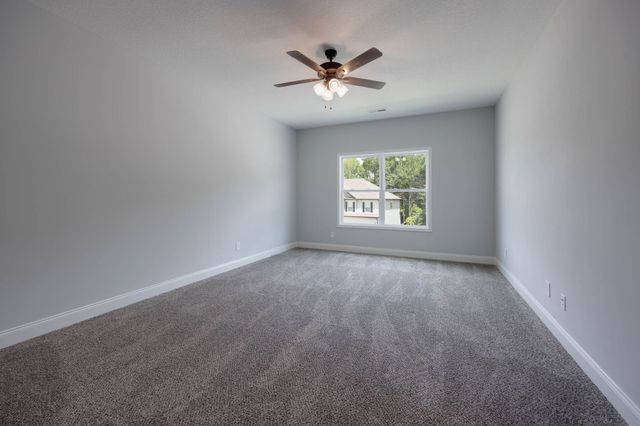 460 Ayden Ln, Clarksville, TN 37042