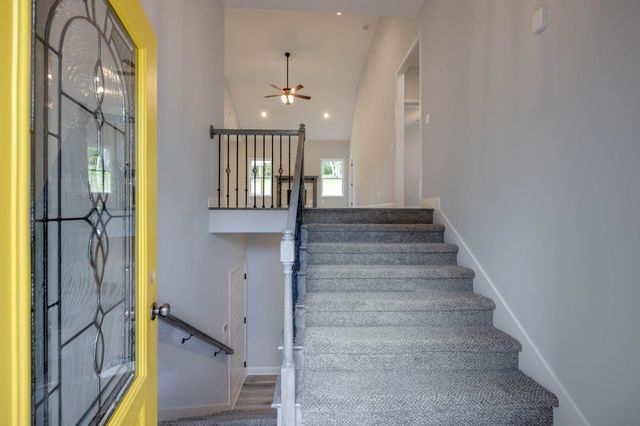 460 Ayden Ln, Clarksville, TN 37042