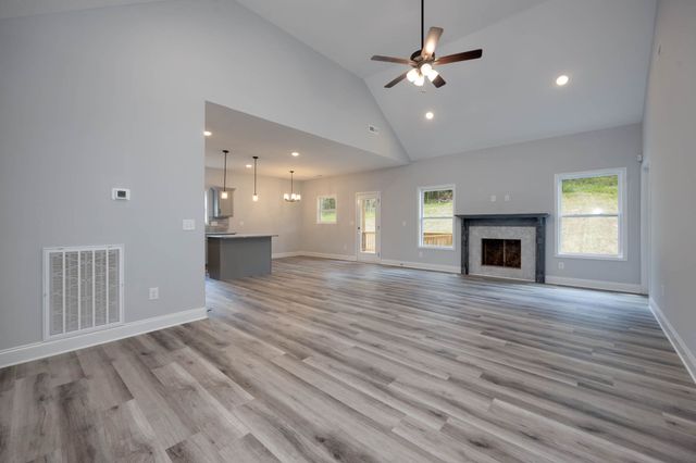 460 Ayden Ln, Clarksville, TN 37042