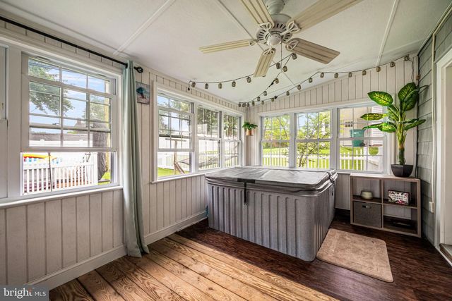 128 TERRACE RD, Levittown, PA 19056