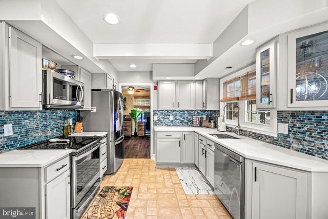 128 TERRACE RD, Levittown, PA 19056