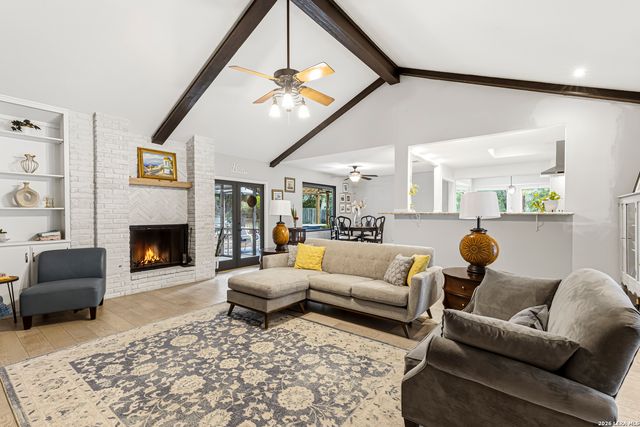 8621 CLASSIC OAKS LN, San Antonio, TX 78255