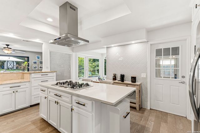 8621 CLASSIC OAKS LN, San Antonio, TX 78255