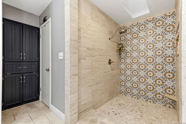 8621 CLASSIC OAKS LN, San Antonio, TX 78255