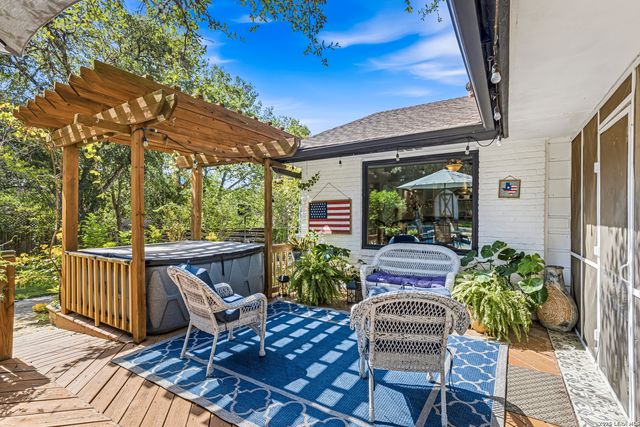 8621 CLASSIC OAKS LN, San Antonio, TX 78255