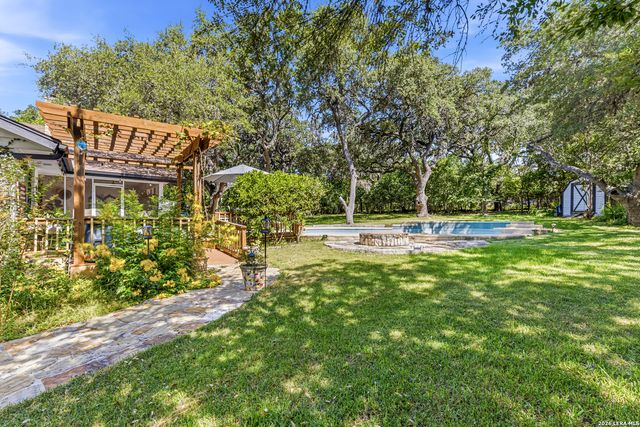 8621 CLASSIC OAKS LN, San Antonio, TX 78255