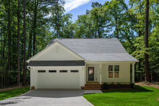 3260 Yorkshire Circle, Sanford, NC 27332