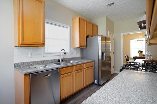 7563 Winderemere Park, Riverdale, GA 30274