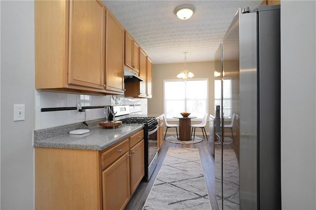 7563 Winderemere Park, Riverdale, GA 30274