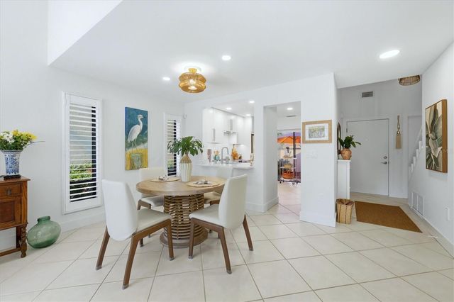 5312 HUNTINGWOOD COURT 39, Sarasota, FL 34235