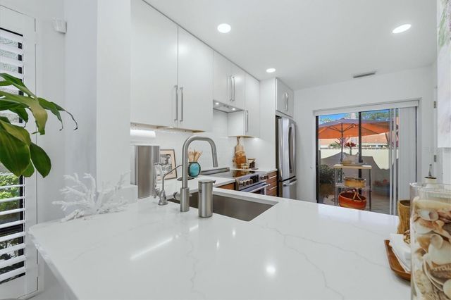 5312 HUNTINGWOOD COURT 39, Sarasota, FL 34235