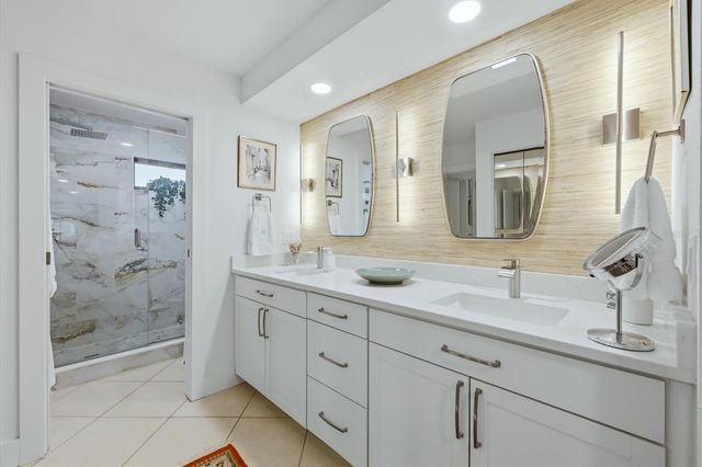 5312 HUNTINGWOOD COURT 39, Sarasota, FL 34235