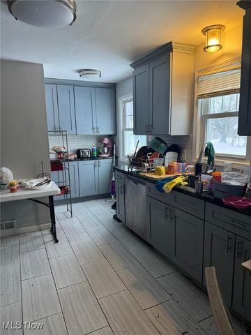 5164 Edenhurst Road, Lyndhurst, OH 44124