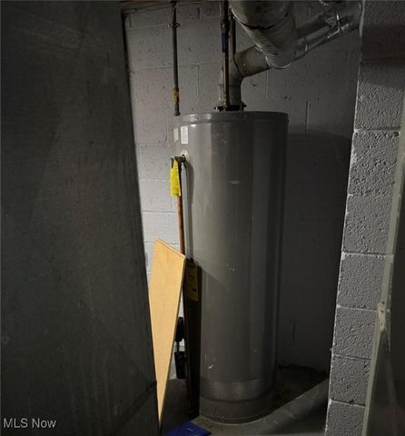 5164 Edenhurst Road, Lyndhurst, OH 44124