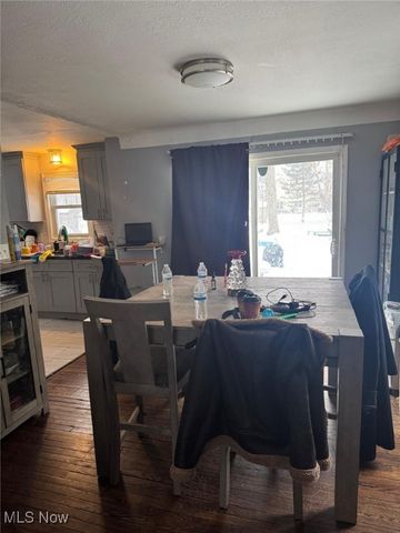 5164 Edenhurst Road, Lyndhurst, OH 44124