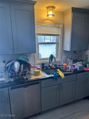 5164 Edenhurst Road, Lyndhurst, OH 44124