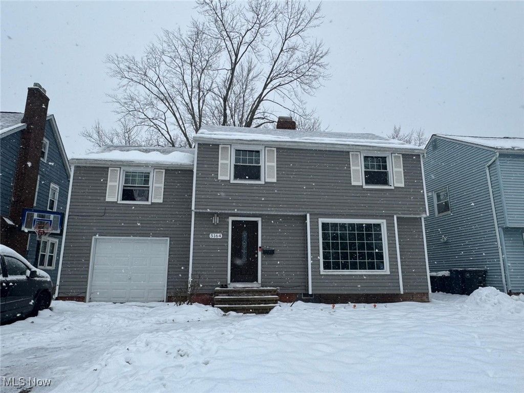 5164 Edenhurst Road, Lyndhurst, OH 44124