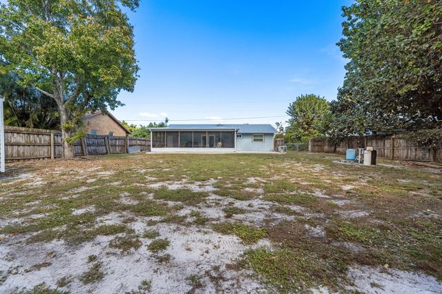 8756 SE Sunset Drive, Hobe Sound, FL 33455